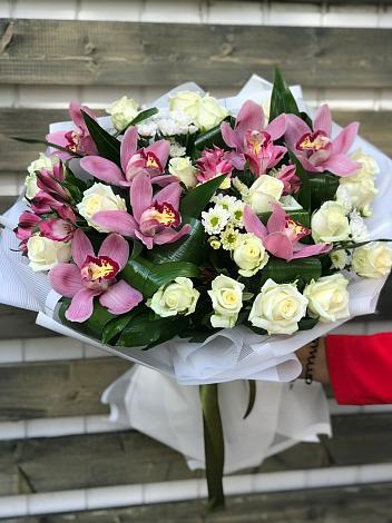 Букет цветов из: Розы и Хризантемы в Ключах Омской области