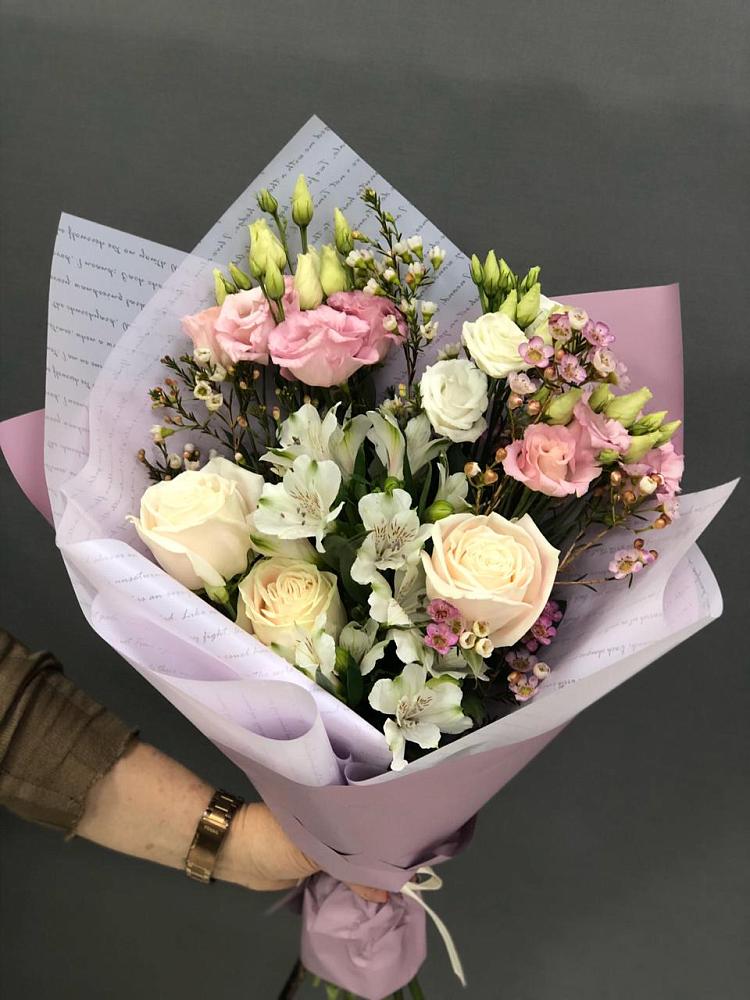 Букет цветов из: Альстромерии, Розы и Лизиантусы в Ключах Омской области