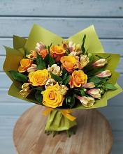 Букет цветов из:  Альстромерии и Розы в Ключах Омской области