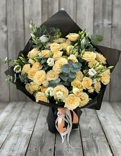 Букет цветов из:  Розы и Лизиантусы в Ключах Омской области