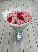 Букет цветов из:  Альстромерии #REPLACE_PRED# Ключах Омской области