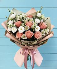 Букет цветов из:  Розы, Альстромерии и Лизиантусы в Ключах Омской области