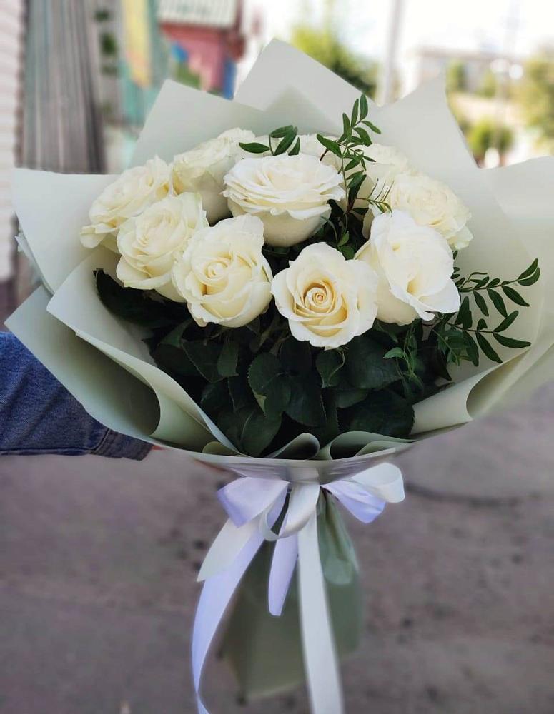 Букет Белые розы Проуд в Ключах Омской области