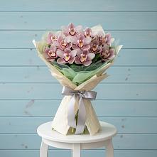Букет цветов из:  Орхидеи и Розы в Ключах Омской области