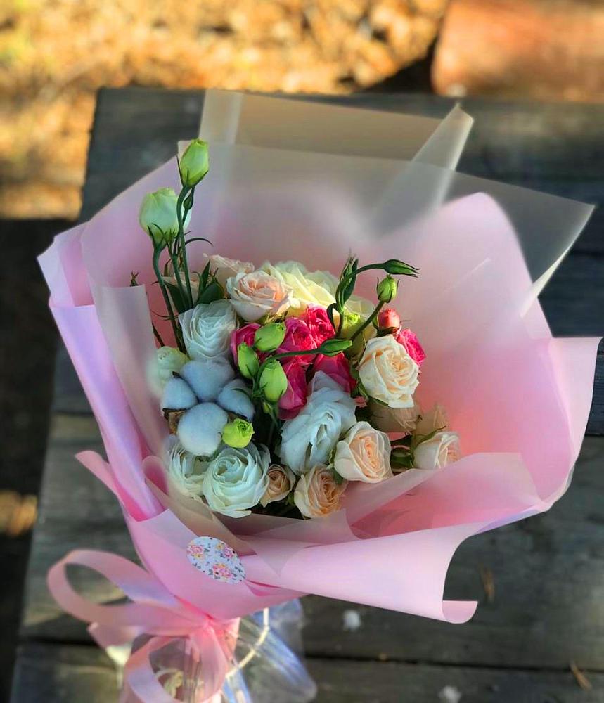 Букет цветов из: Розы и Лизиантусы в Ключах Омской области