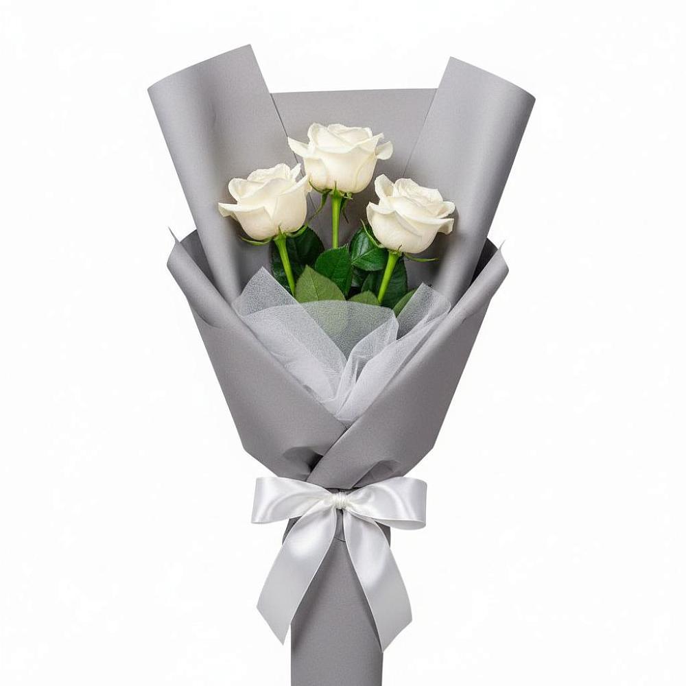 Букет 3 белые розы в Ключах Омской области