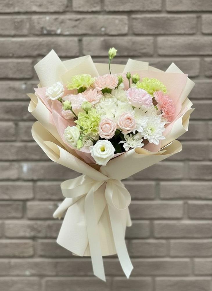 Букет цветов из: Гвоздики, Розы, Лизиантусы и Хризантемы в Ключах Омской области