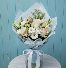 Букет цветов из:  Розы и Лизиантусы в Ключах Омской области